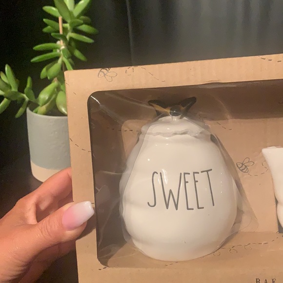 Cream and sugar containers - Picture 3 of 4